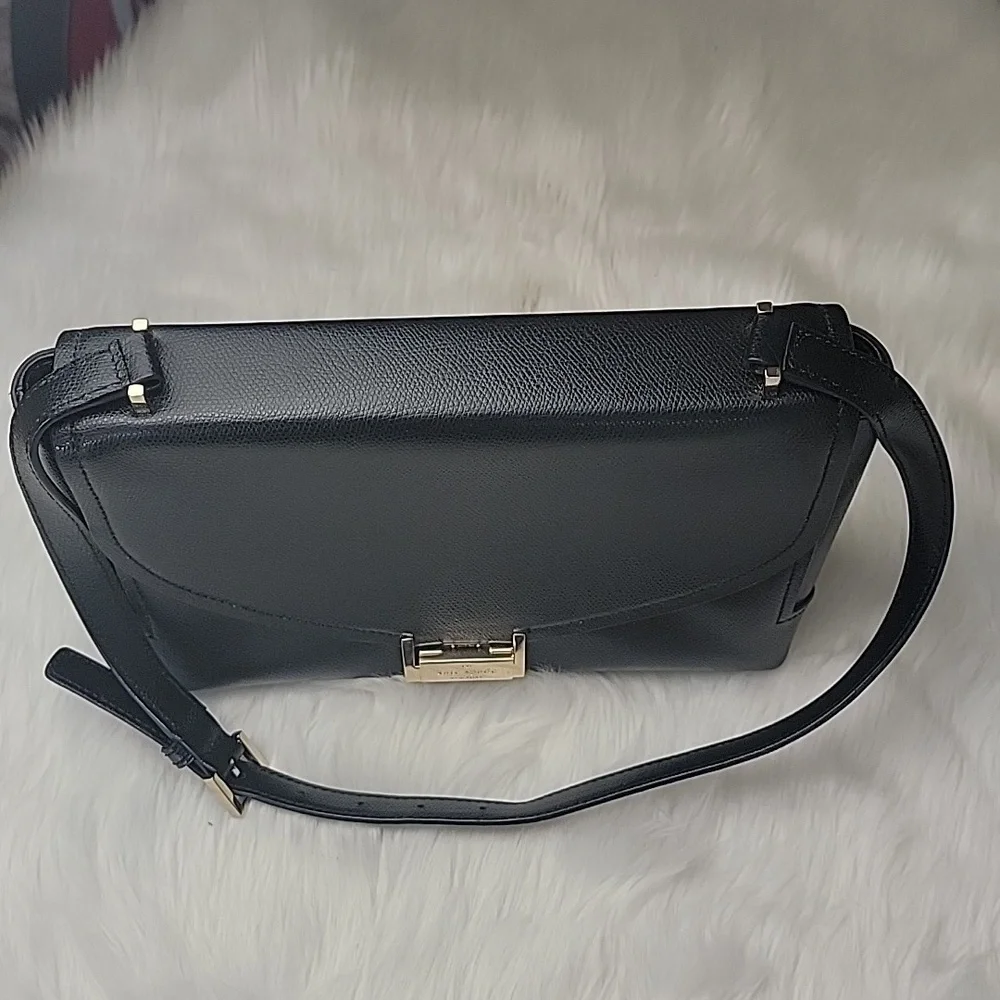 KATE SPADE Black Pebble Grain Single‎ Strap Designer Lock Closure Shoulder Bag